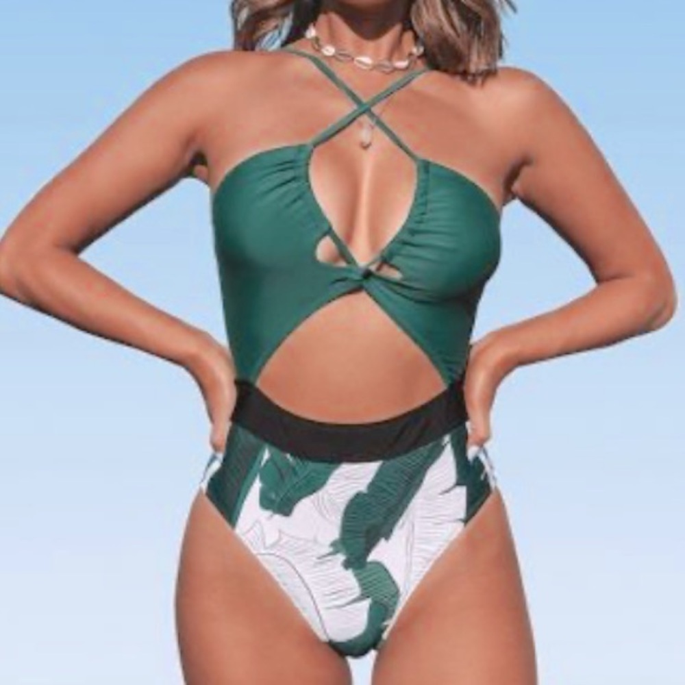 Cupshe Women's Cutout One Piece Crisscross Front SwimSuit Green Tropical